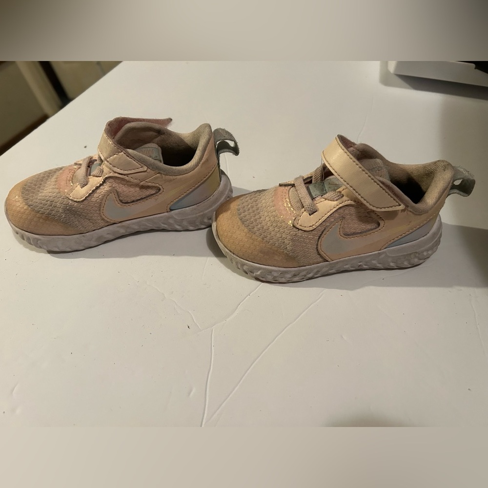 Toddler Nike Tennis Shoes - Size 7
